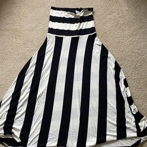 Boston Proper Dress-Large (Black & White)